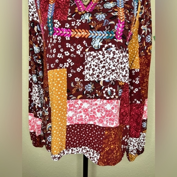 Savanna Jane Multicolor Patchwork Design Embroidered Blouse Size Small - Picture 4 of 12